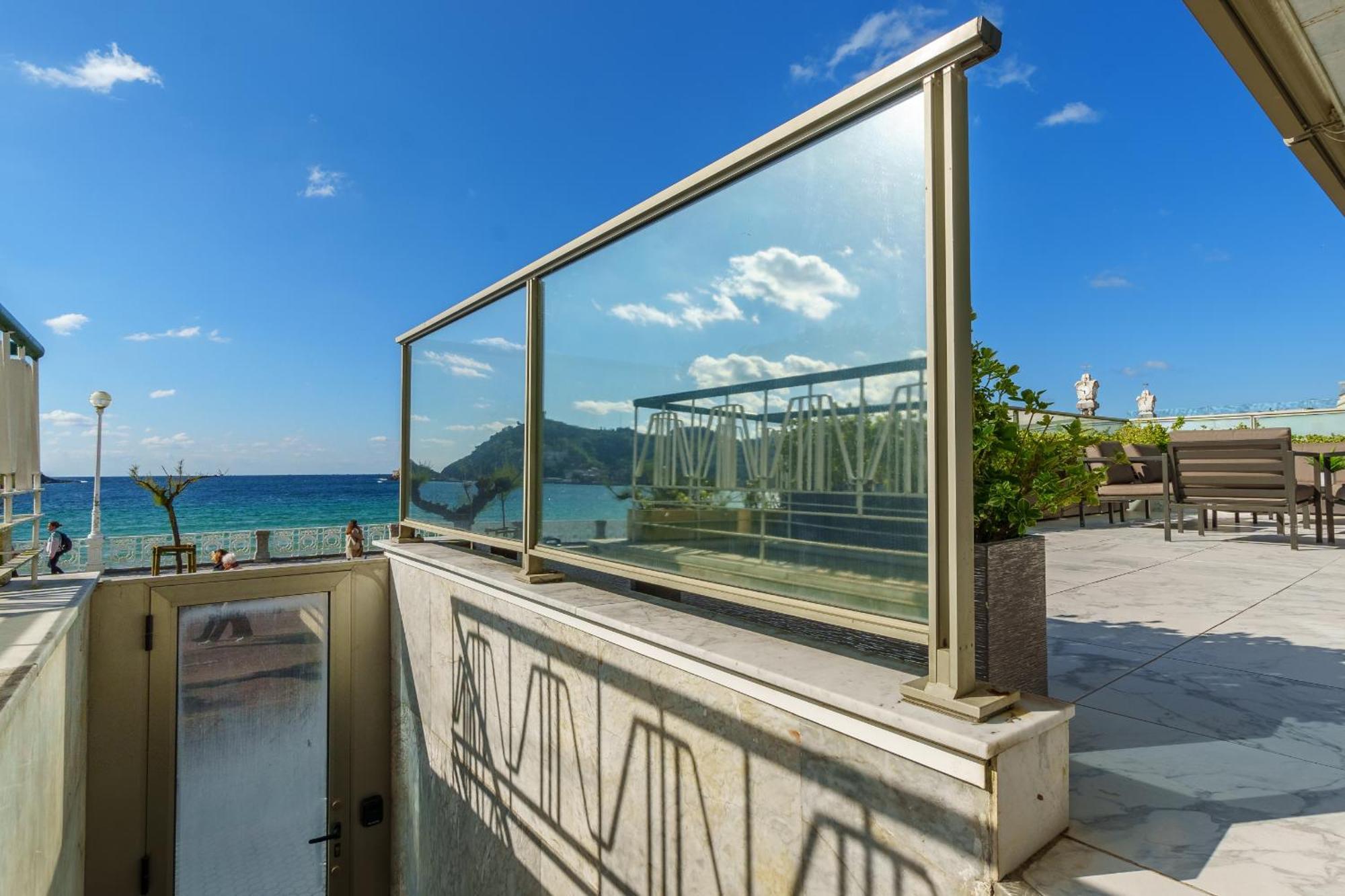 Monthly La Concha Breeze By Sweet San Sebastián
